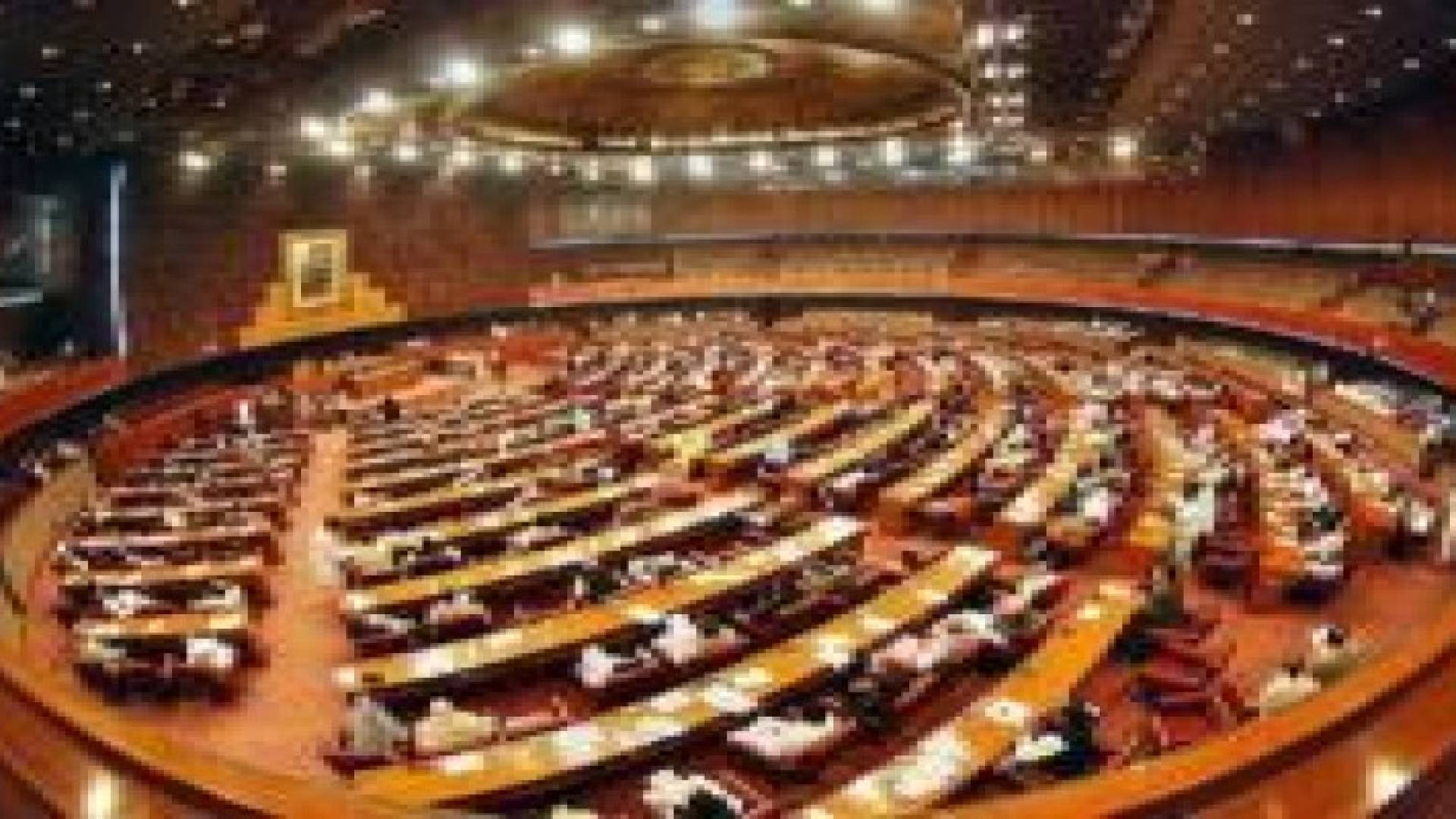 شريف: باكستان سترد بقوة ضد من يهدد أمن السعودية