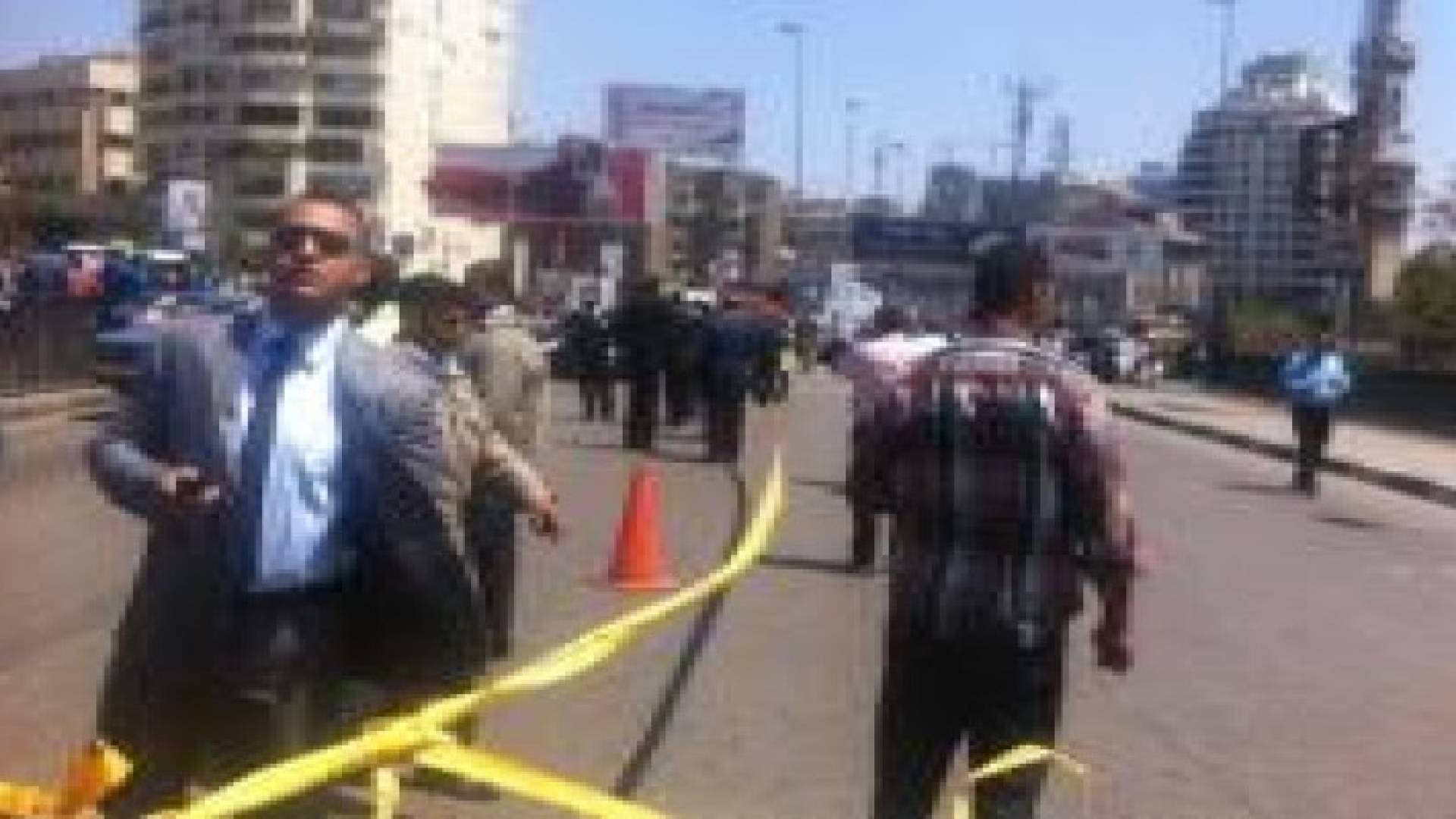 قتلى بينهم شرطي بانفجار قنبلة في وسط القاهرة