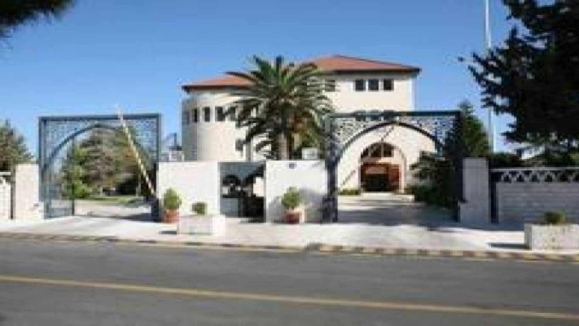 مجلس الوزراء يستمع لإيجازين عن الاوضاع في اليمن