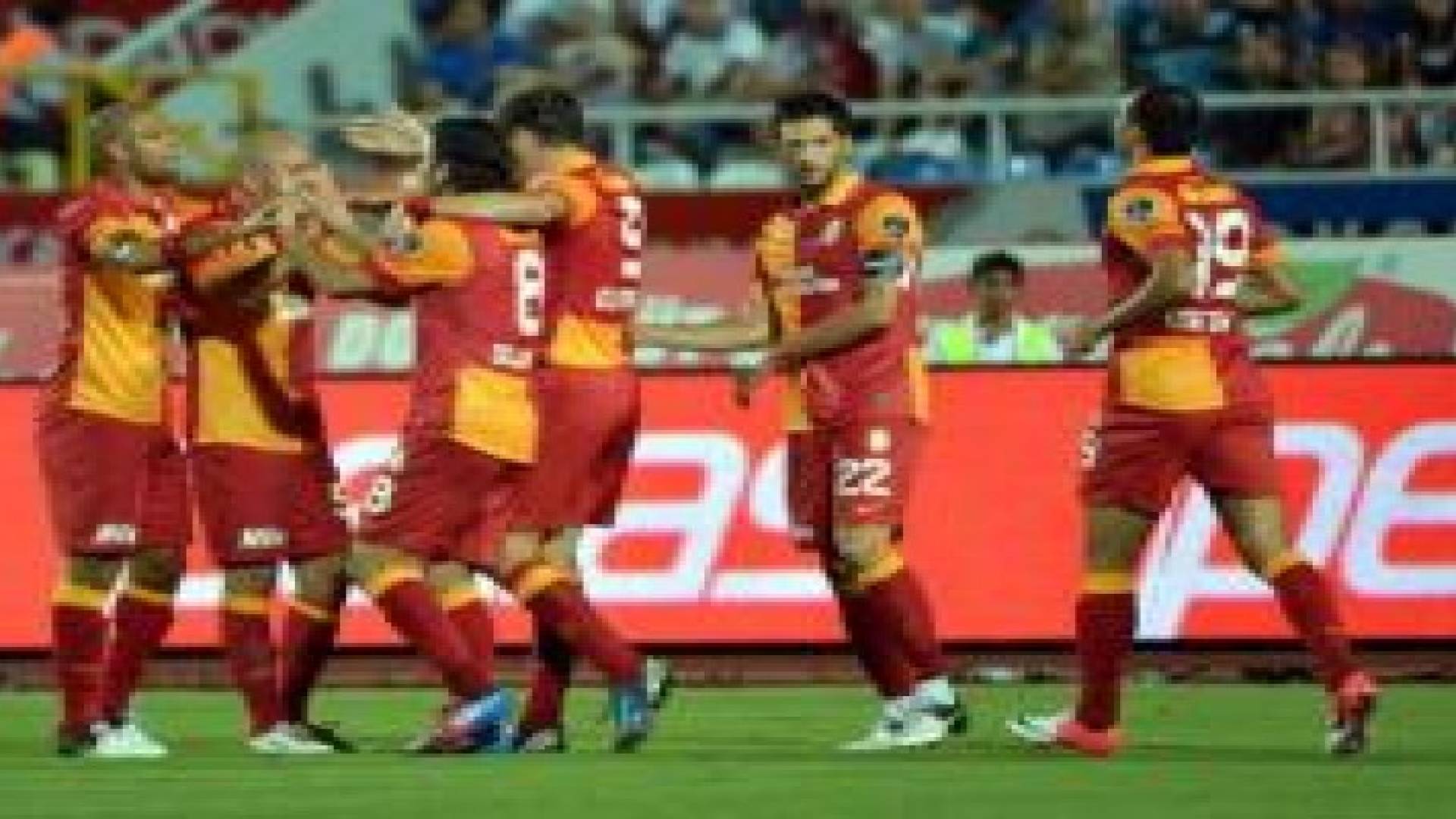 غلاطة سراي يواصل تصدر الدوري التركي برباعية في مرمى كارابوك سبور