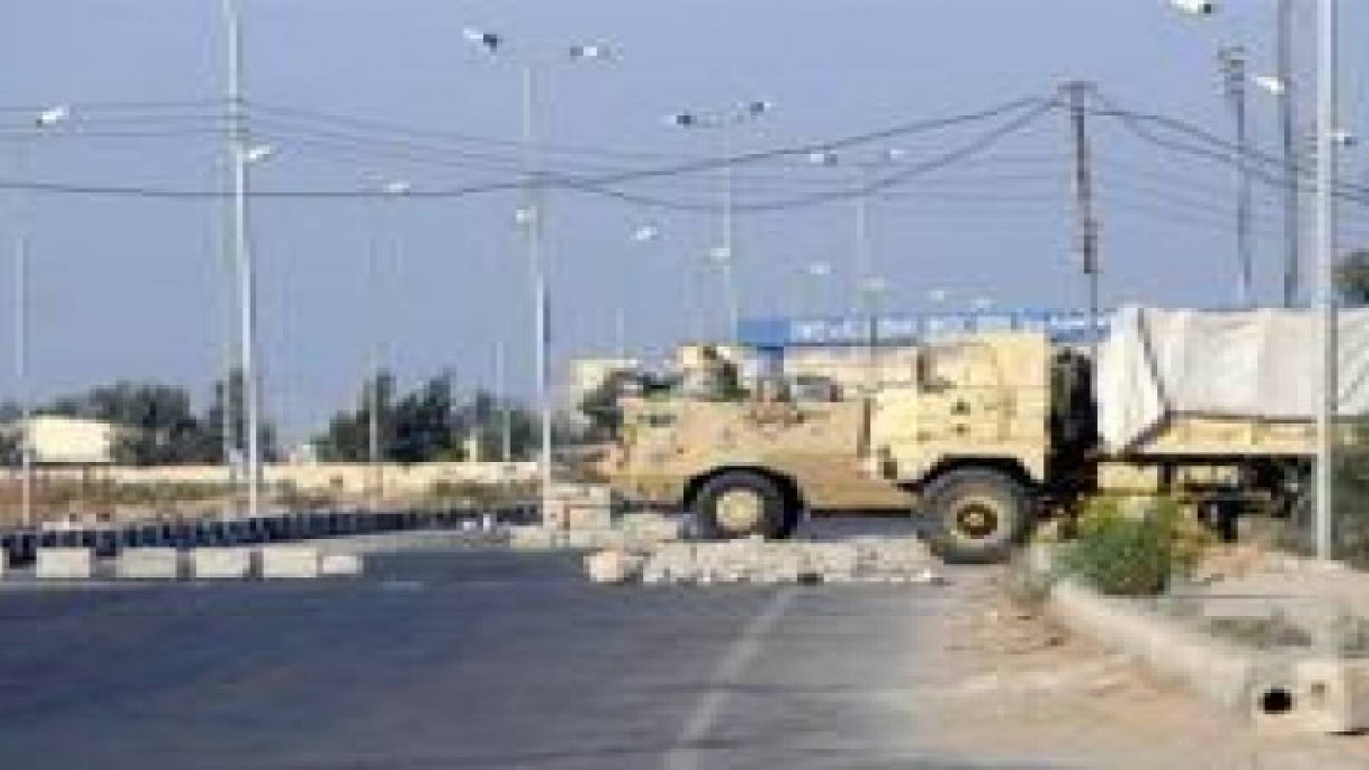 إذاعة الاحتلال :محاولة تهريب وسائل إلكترونية متطورة إلى غزة