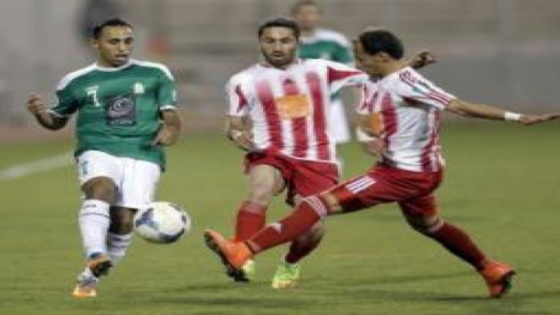 الوحدات يعزز صدارته للدوري برباعية في شباك شباب الأردن