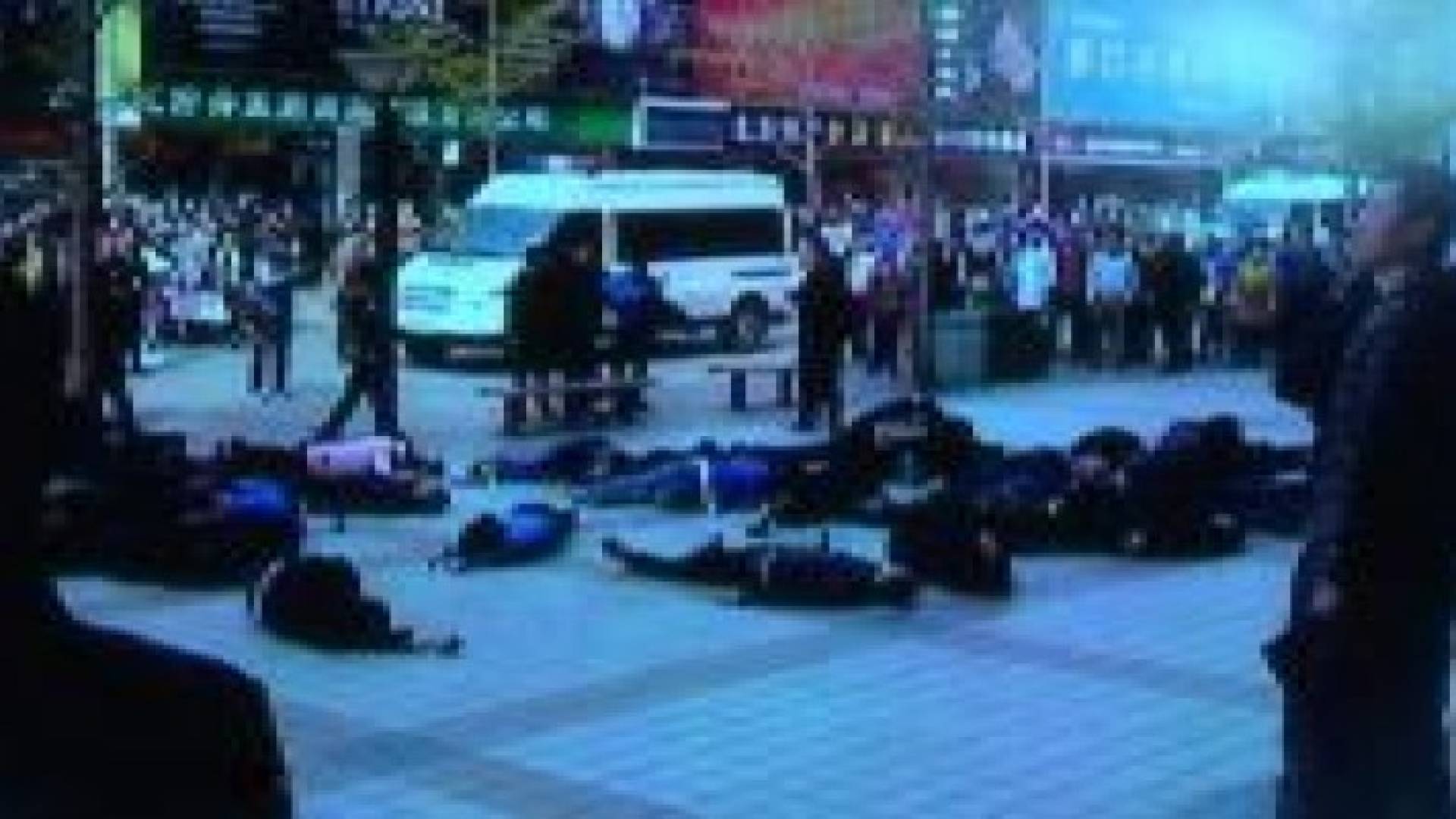 30 سائق أجرة يحاولون الإنتحار جماعيا في الصين