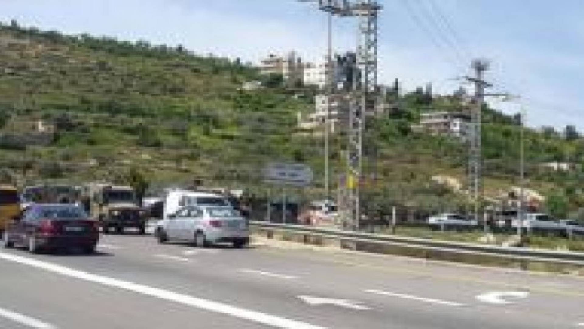 استشهاد شاب فلسطيني برصاص الاحتلال بعد طعنه مستوطنا اسرائيليا في نابلس..صور