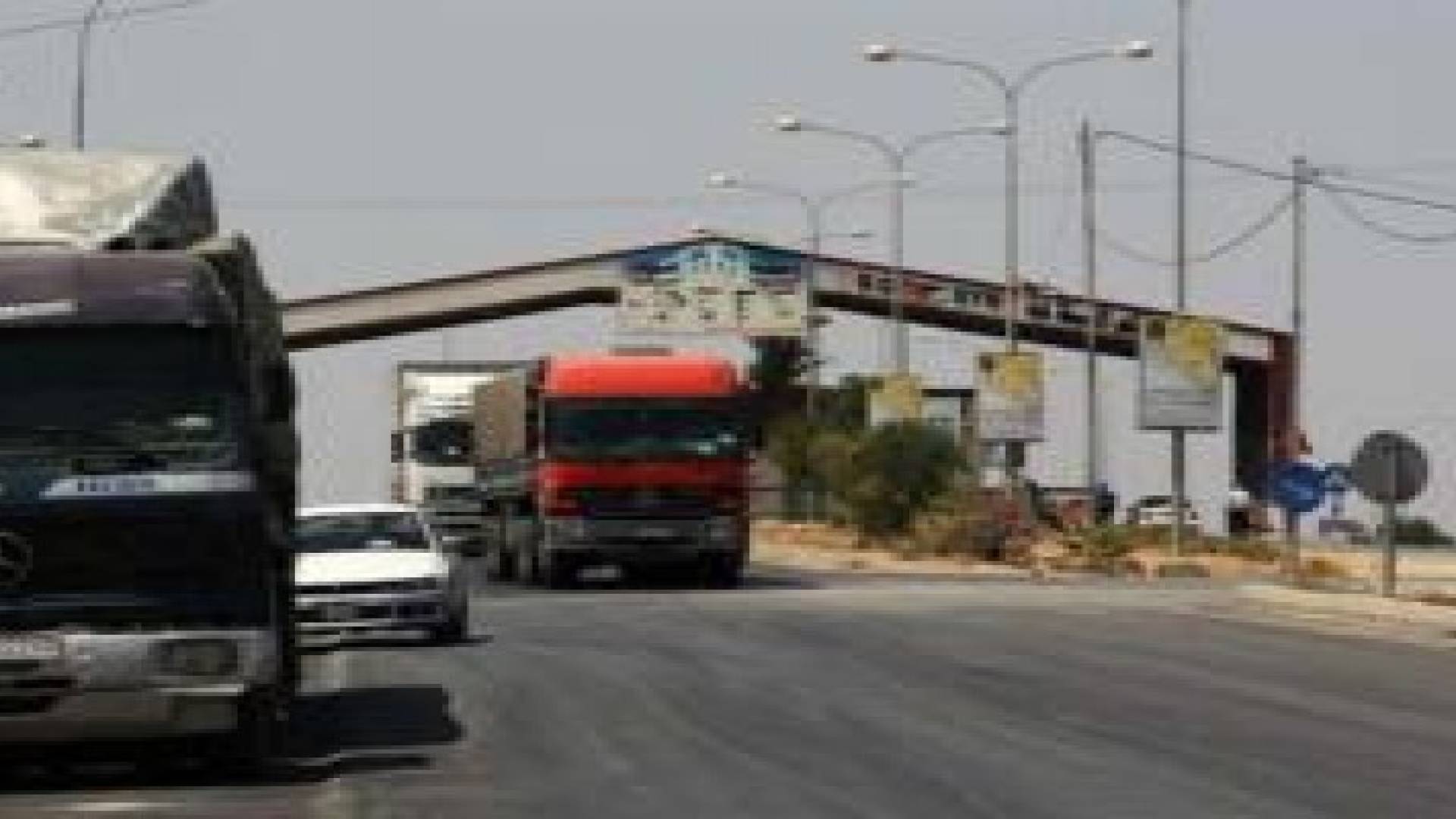 الداود يؤكد اخراج ما تبقى من بضائع المنطقة الحرة