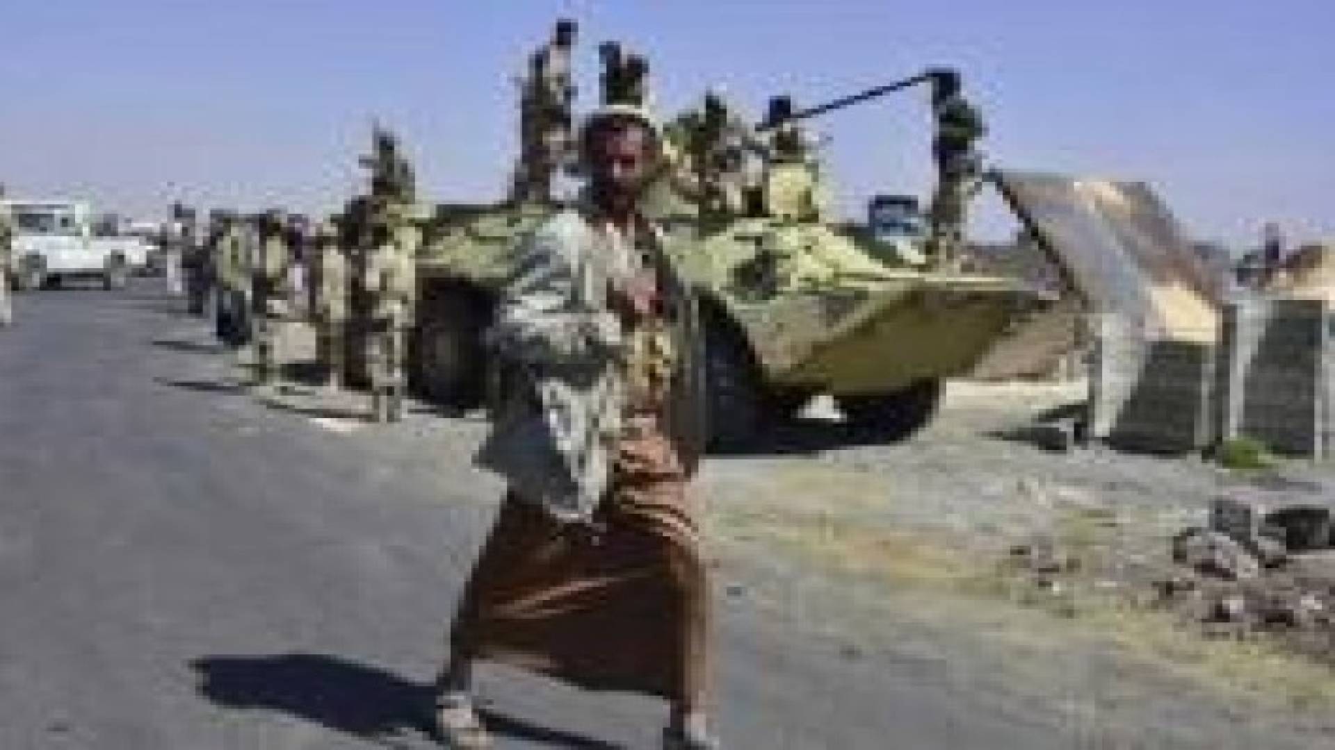 مقتل 40 مسلحا حوثيا في تفجير سيارة جنوب اليمن