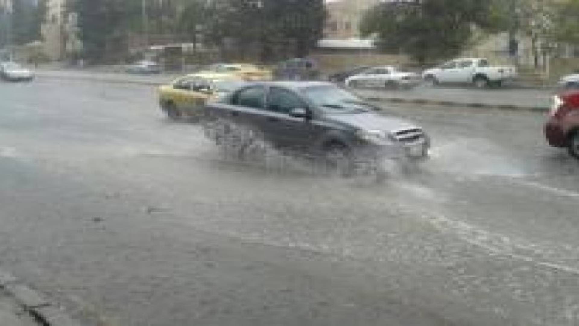 منخفض جوي مصحوب بأمطار غزيرة .. وثلوج على مرتفعات جنوب المملكة