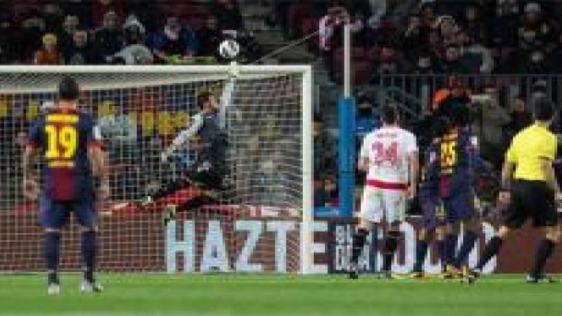 برشلونة يخسر نقطتين ويمنح ريال مدريد أملا في لقب الدوري