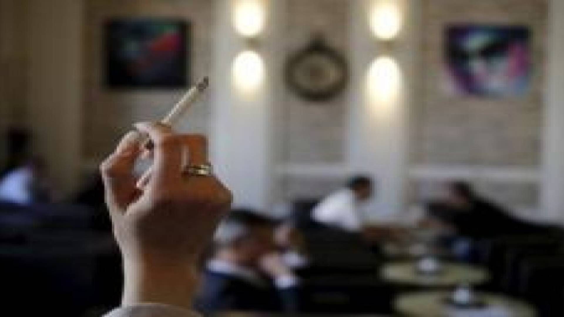 النمسا تقرر حظر التدخين في المقاهي ابتداء من عام 2018