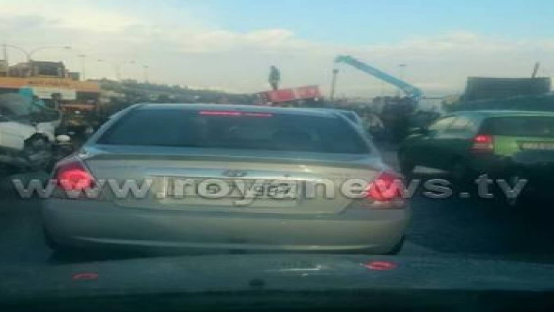 حادث يسبب أزمة سير في ابو علندا.. صور