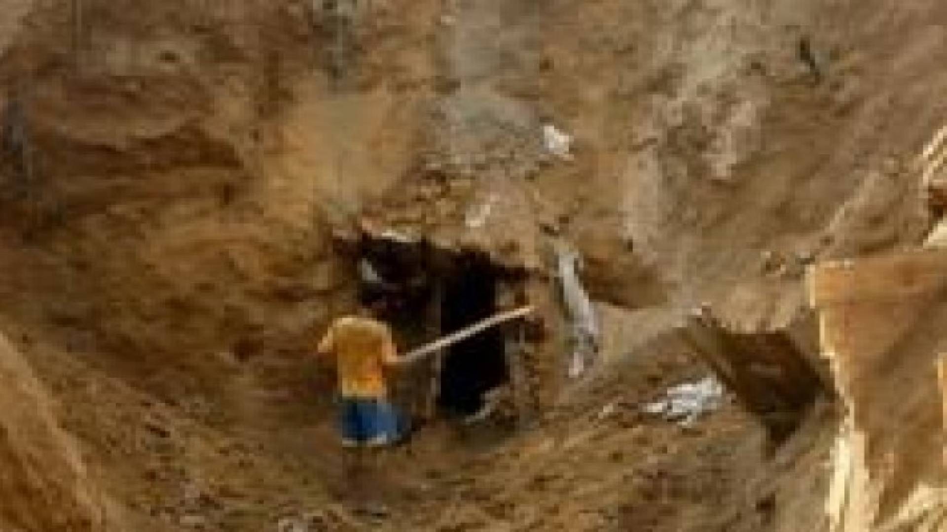 السجن 25 عاما لمن يحفر أنفاقا على حدود مصر