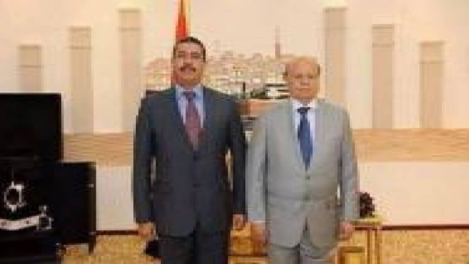 بحاح يؤدي اليمين الدستورية نائبا للرئيس أمام هادي اليوم بالرياض