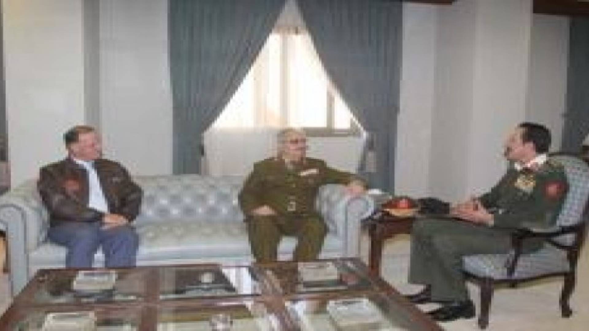 الزبن يستقبل القائد العام للجيش الليبي