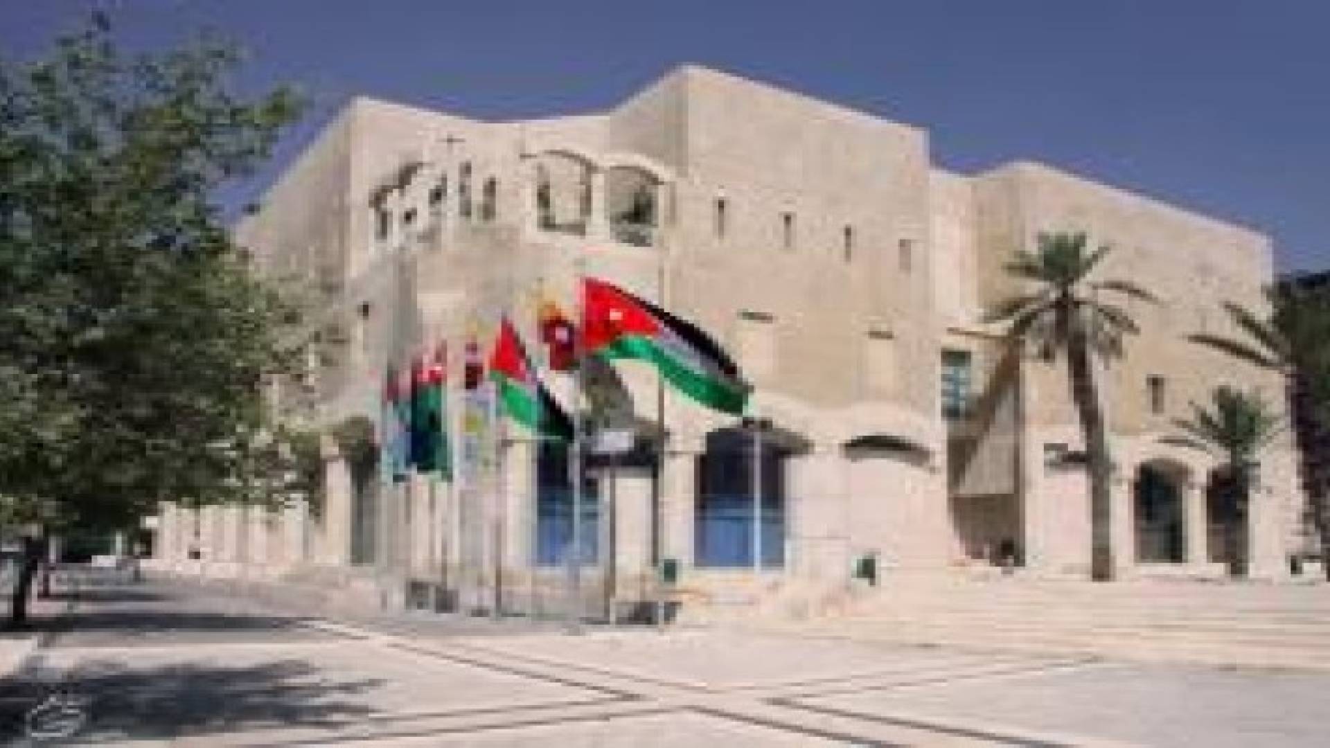 فرق الامانة الصحية تغلق "528" محلا مخالفا من مطلع العام