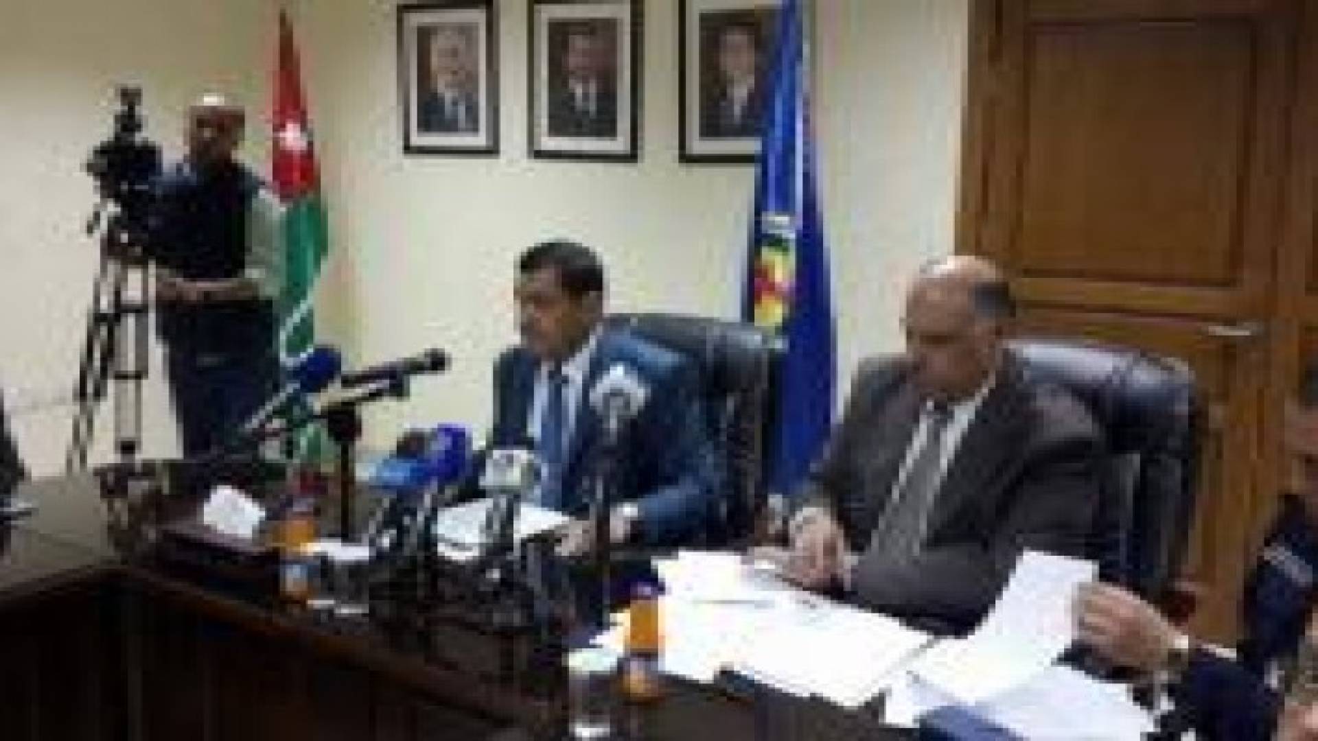 الخدمة المدنية شارفت على إنهاء تعبئة الدفعة الثانية لوظائف الفئة الثالثة والبالغ عددها 960 وظيفة