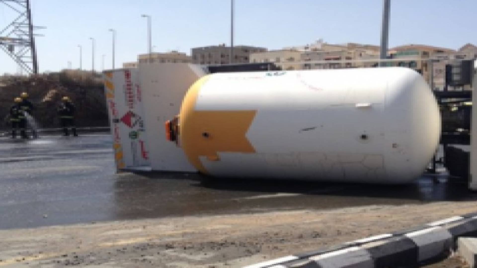 تدهور صهريج غاز مسال في الزرقاء