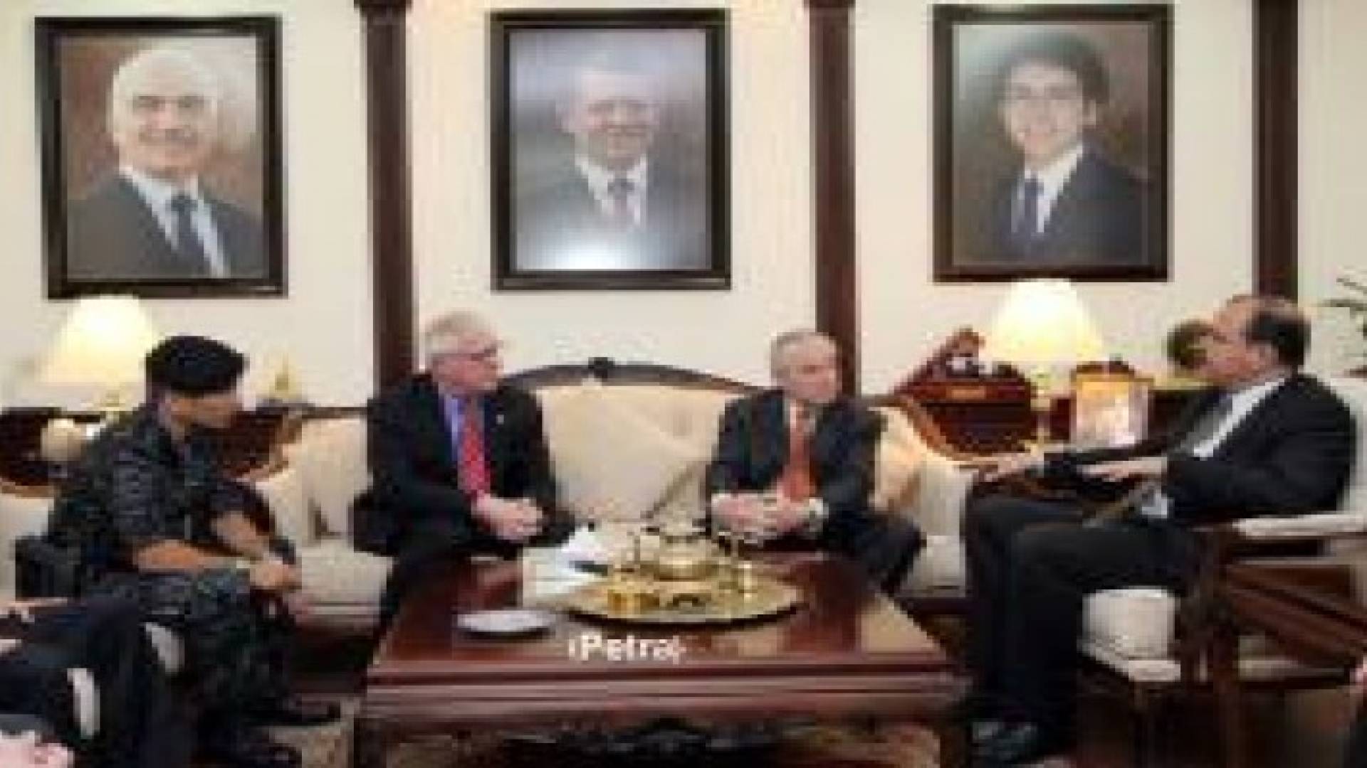 وزير الداخلية يلتقي مفوض شرطة نيويورك