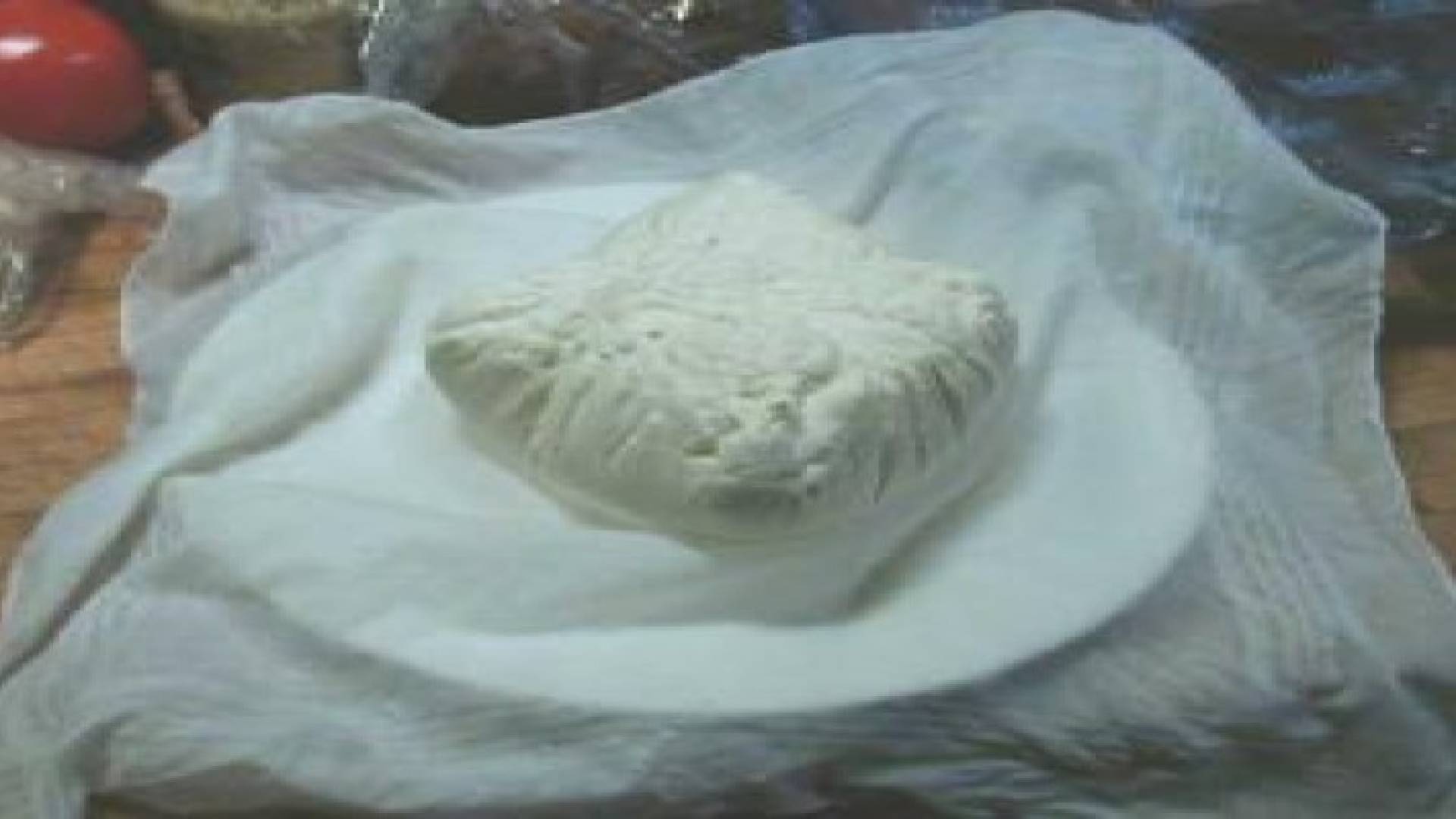 "الغذاء والدواء" : يمنع تقطيع الاجبان في مراكز التسوق دون موافقة