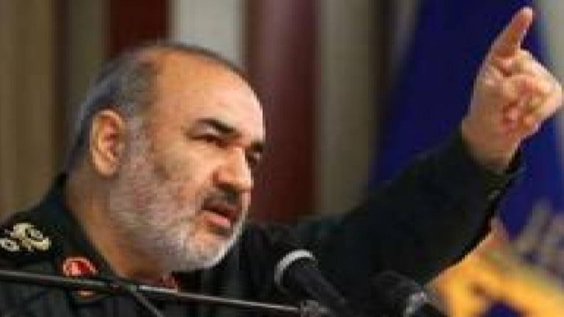 إيران تهدد بحرق المفتشين الدوليين بـ "الرصاص الساخن"