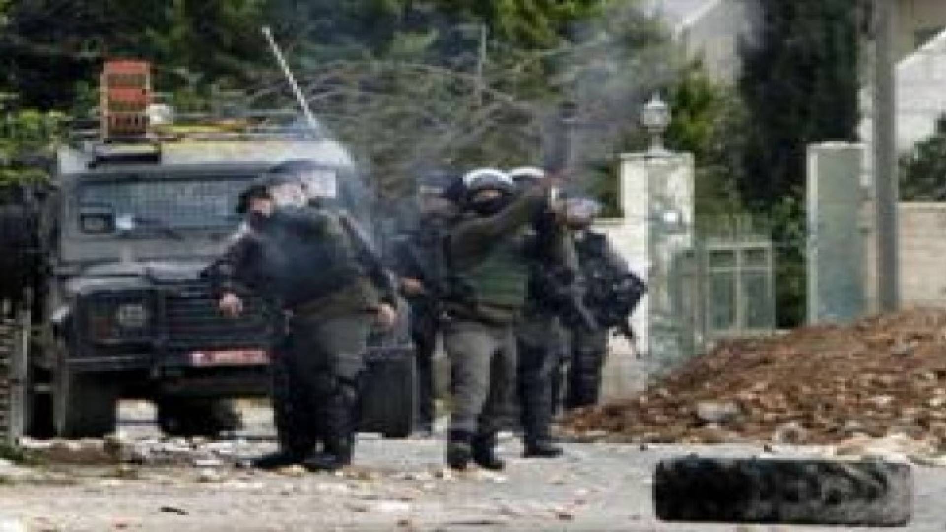 نابلس: إصابة ثلاثة شبان خلال مواجهات مع الاحتلال