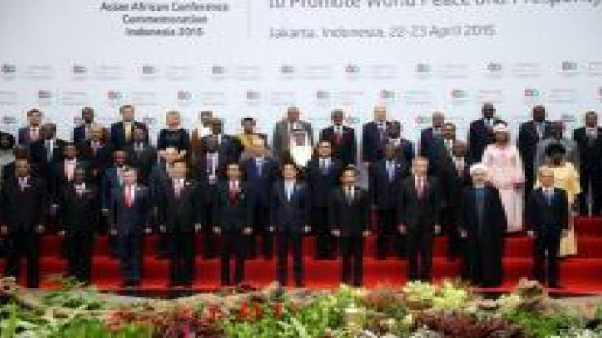 الملك: نحن نقف في وجه العصابات الإرهابية من الخوارج الخارجين عن الإسلام.. صور وفيديو