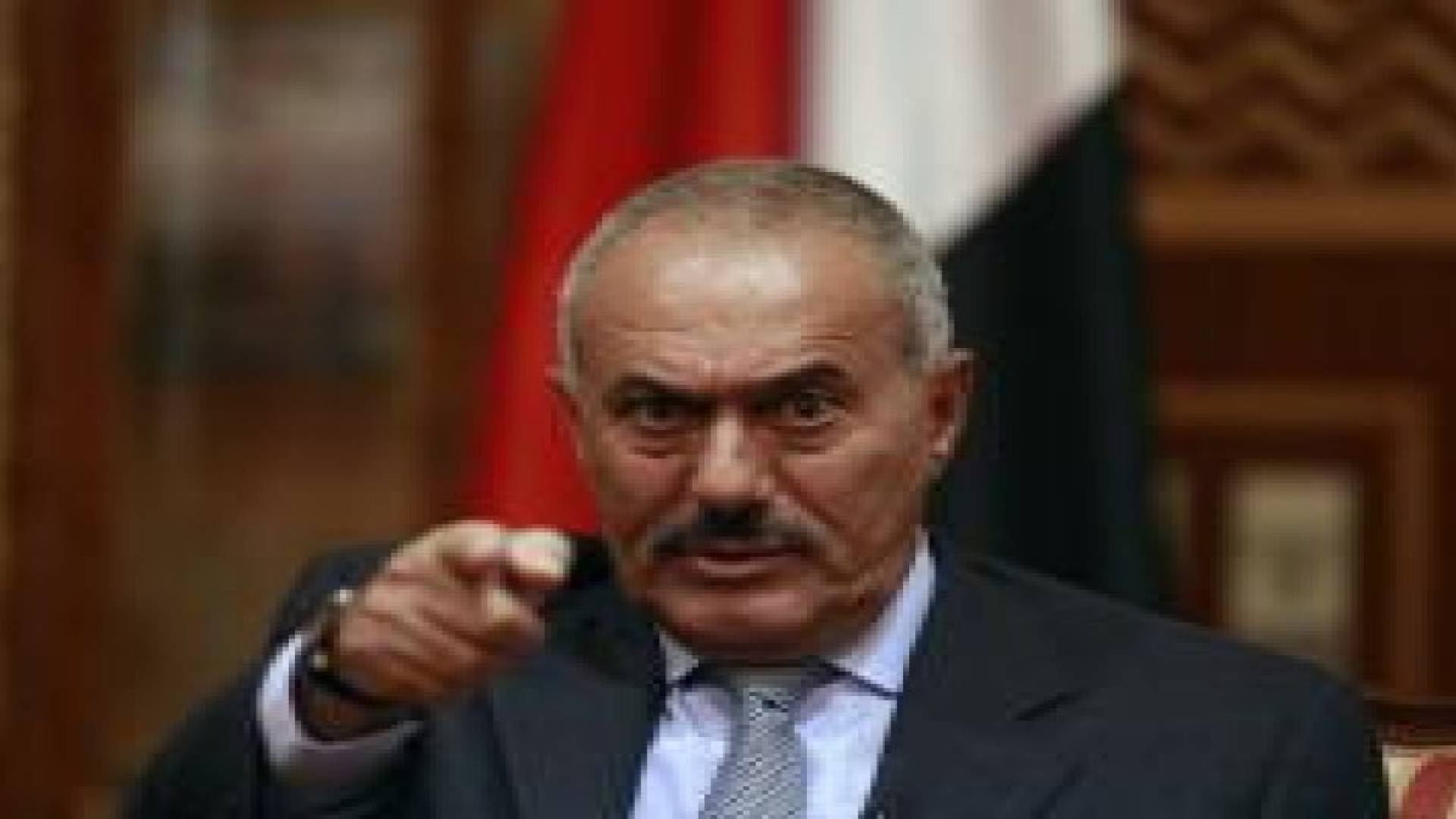 صالح يرحب بوقف الضربات الجوية في اليمن ويدعو للعودة للحوار