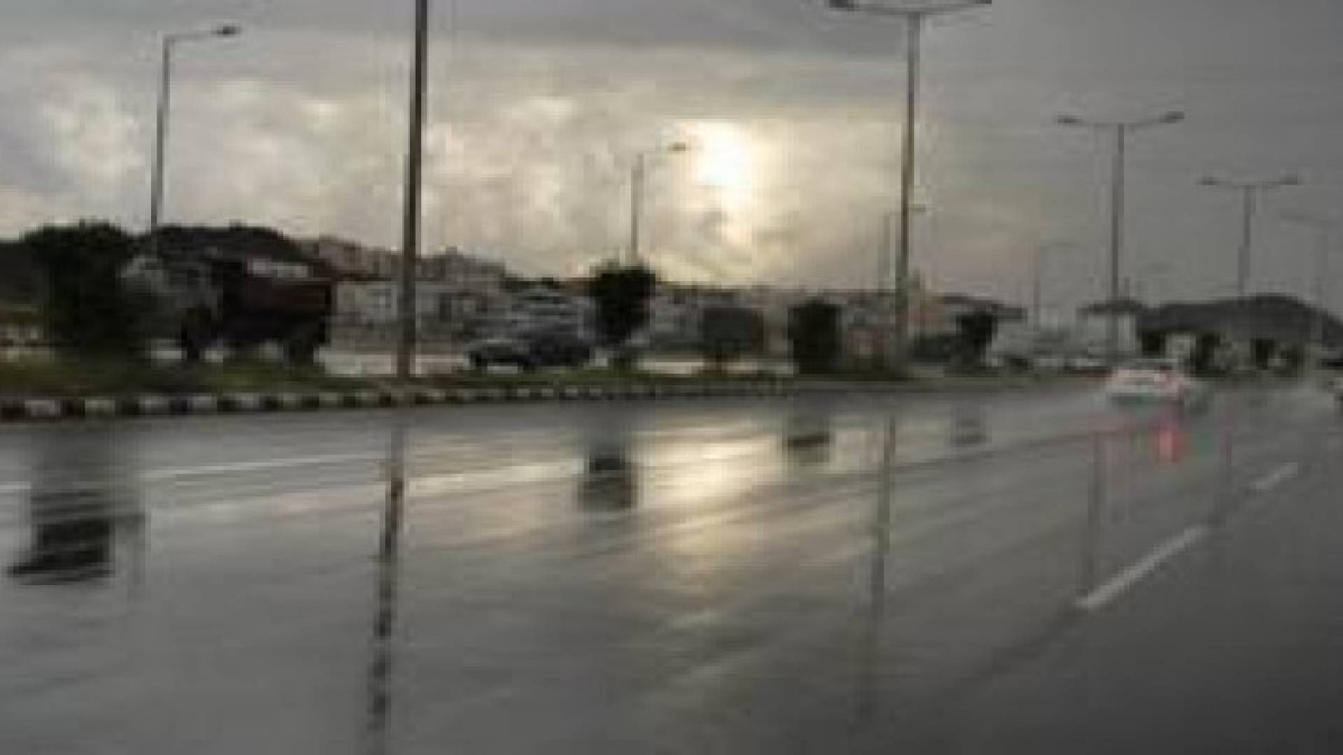 الخميس:أجواء باردة وزخات أمطار متوقعة على شمال ووسط المملكة