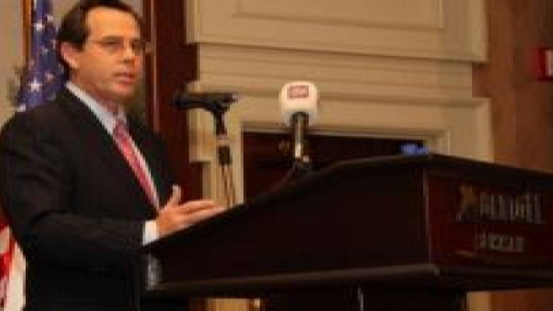 السفير الأمريكي في بغداد: واشنطن تعتزم تسليح 9 ألوية عسكرية عراقية