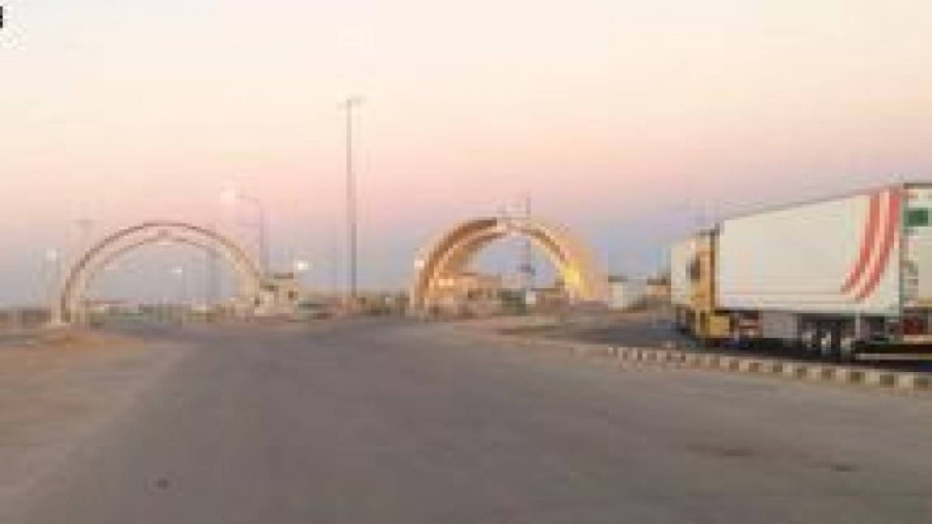 5 قتلى و9 جرحى من حرس الحدود العراقي في انفجار 3 عربات مفخخة بمنفذ "طريبيل" الحدودي مع الأردن