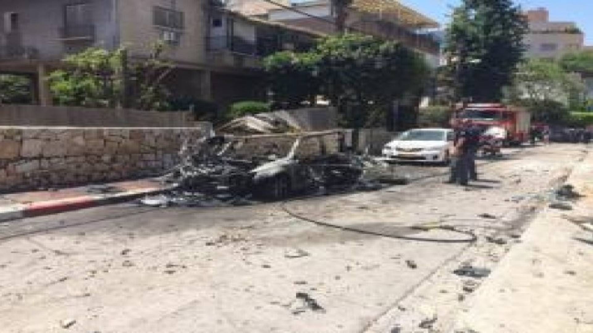 صور .. إصابة 3 إسرائيليين في انفجار بعد يوم من دهس 3 شرطيين بالقدس