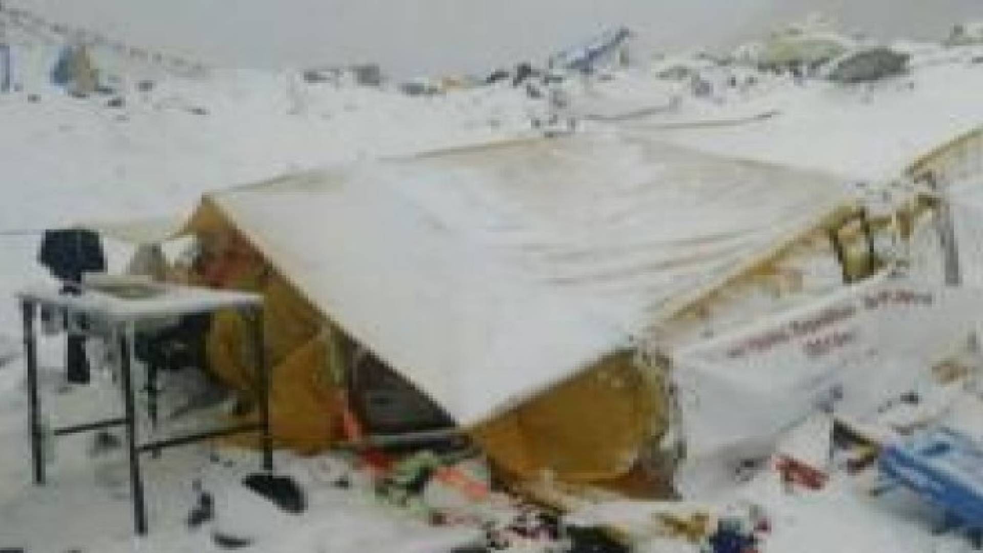 زلزال نيبال يقتل متسلقين بإيفرست.. فيديو