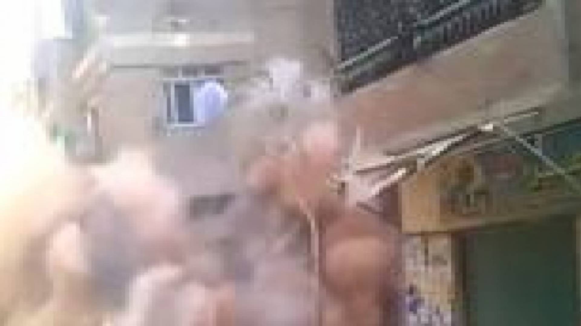 بالفيديو.. لحظة انهيار عمارة سكنية بحي المعادي في القاهرة