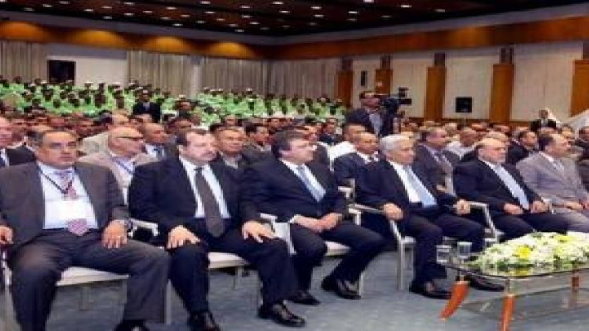 مندوبا عن جلالة الملك رئيس الوزراء يرعى احتفال عيد العمال