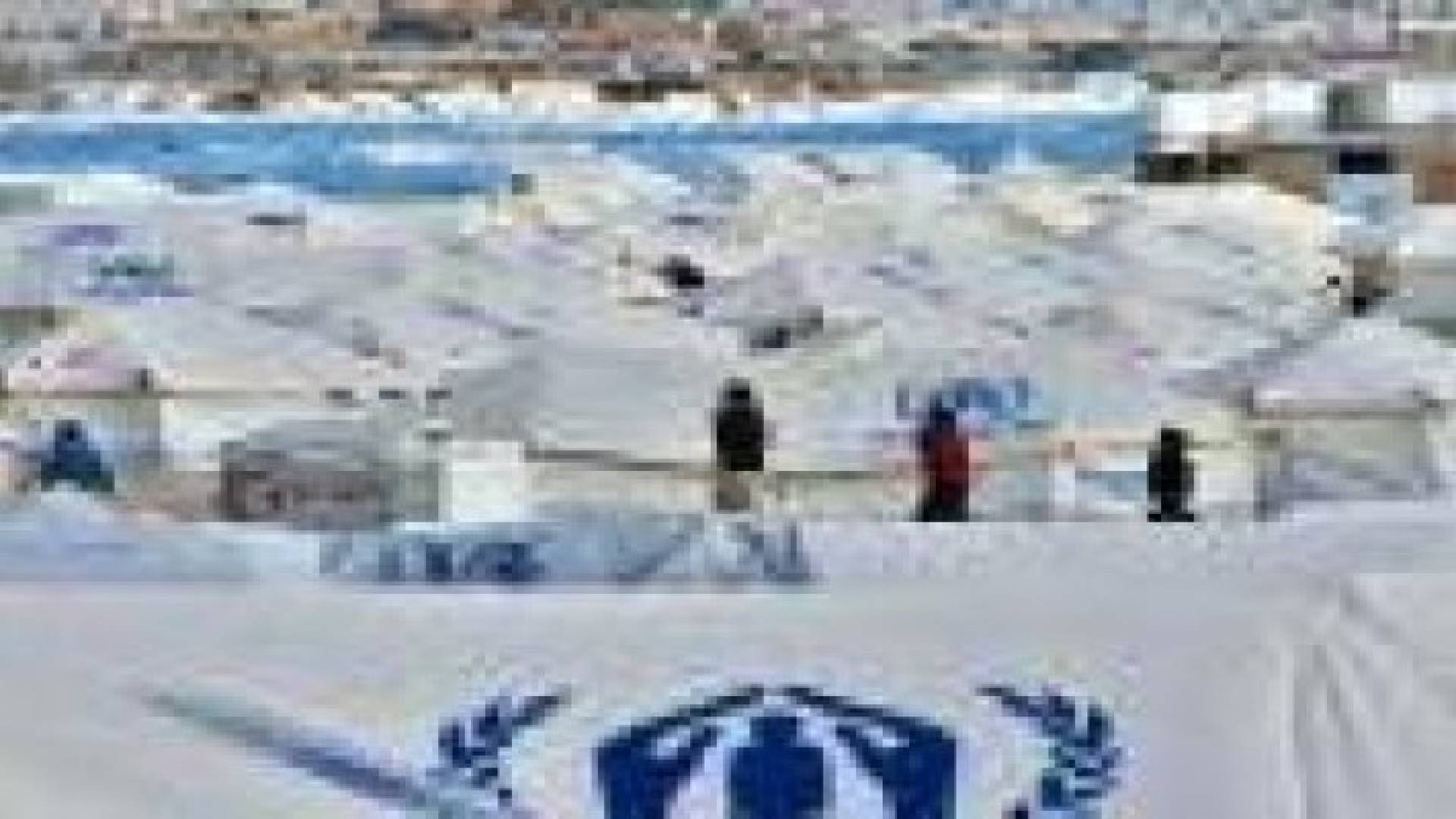 مخيم الأزرق قادر على استيعاب 2000 لاجىء يوميا