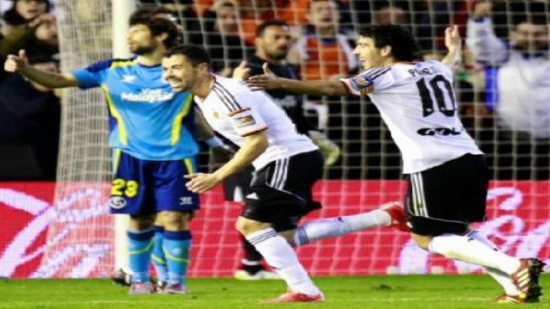 فالنسيا يصعد للمركز الرابع بالدوري الإسباني