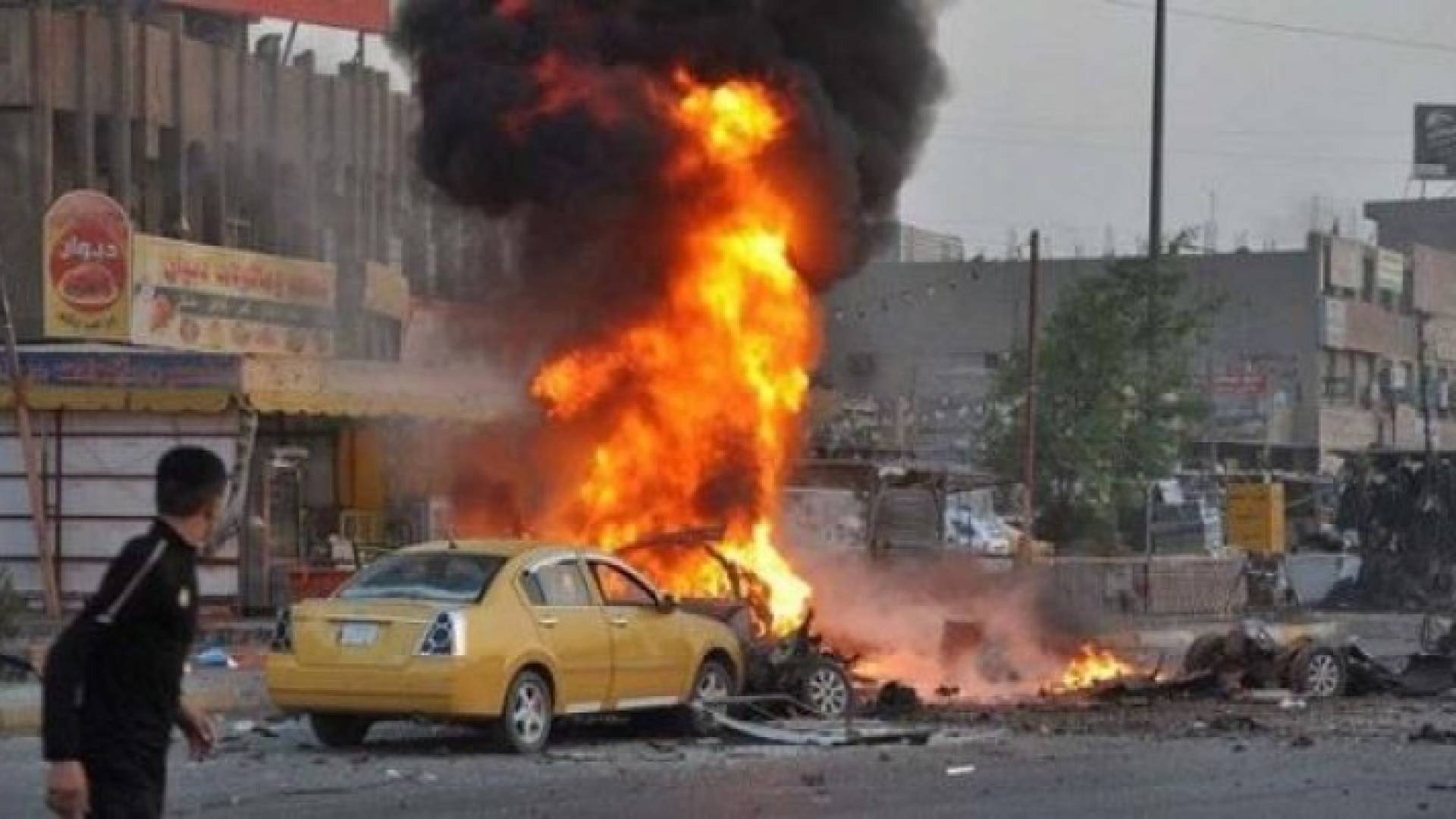 مصر: تفحم سيارتين في انفجار بميدان "سفنكس" بالزقازيق