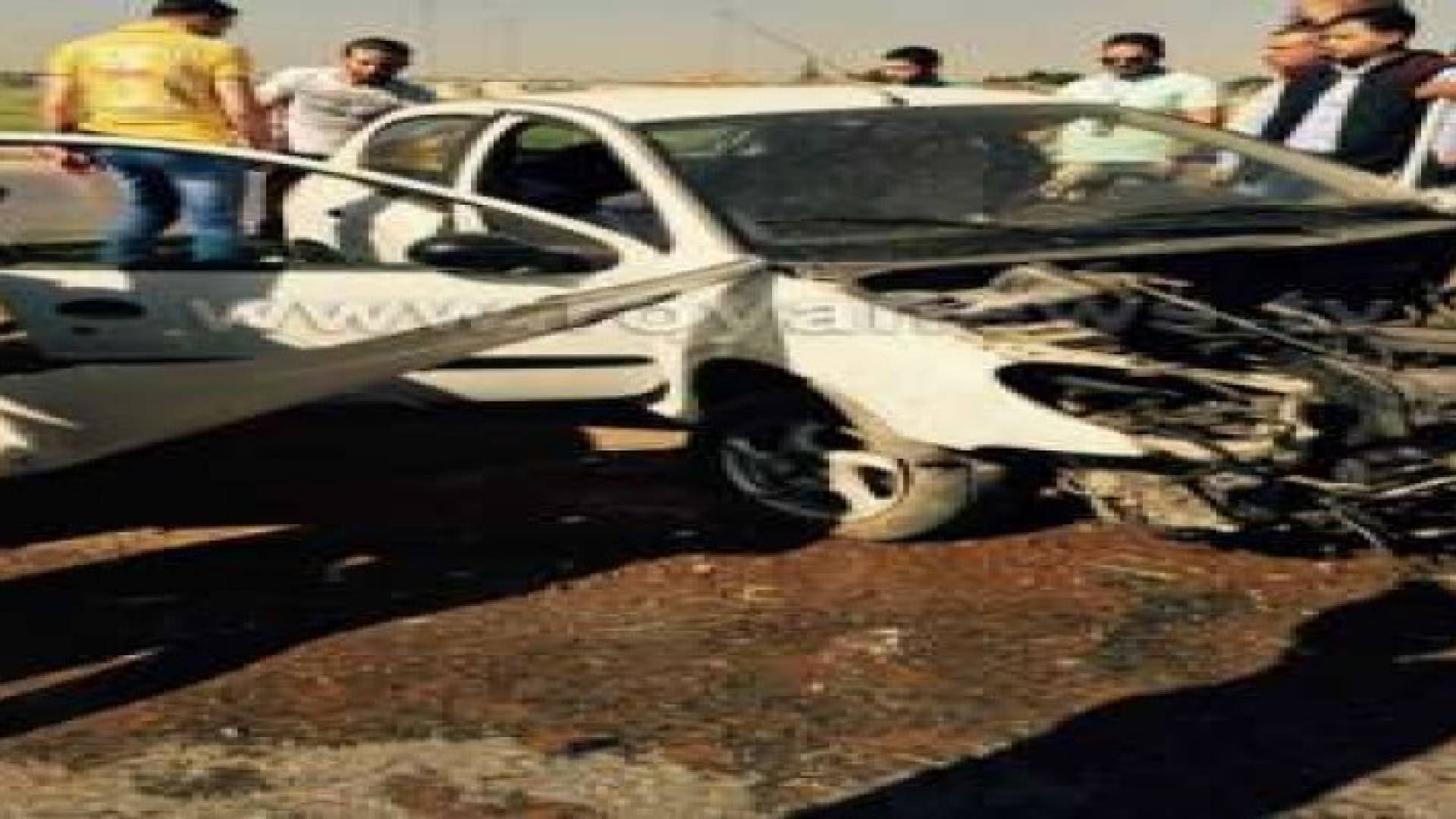 فيديو وصور .. حادث سير بين مركبتين والمتسبب لاذ بالفرار