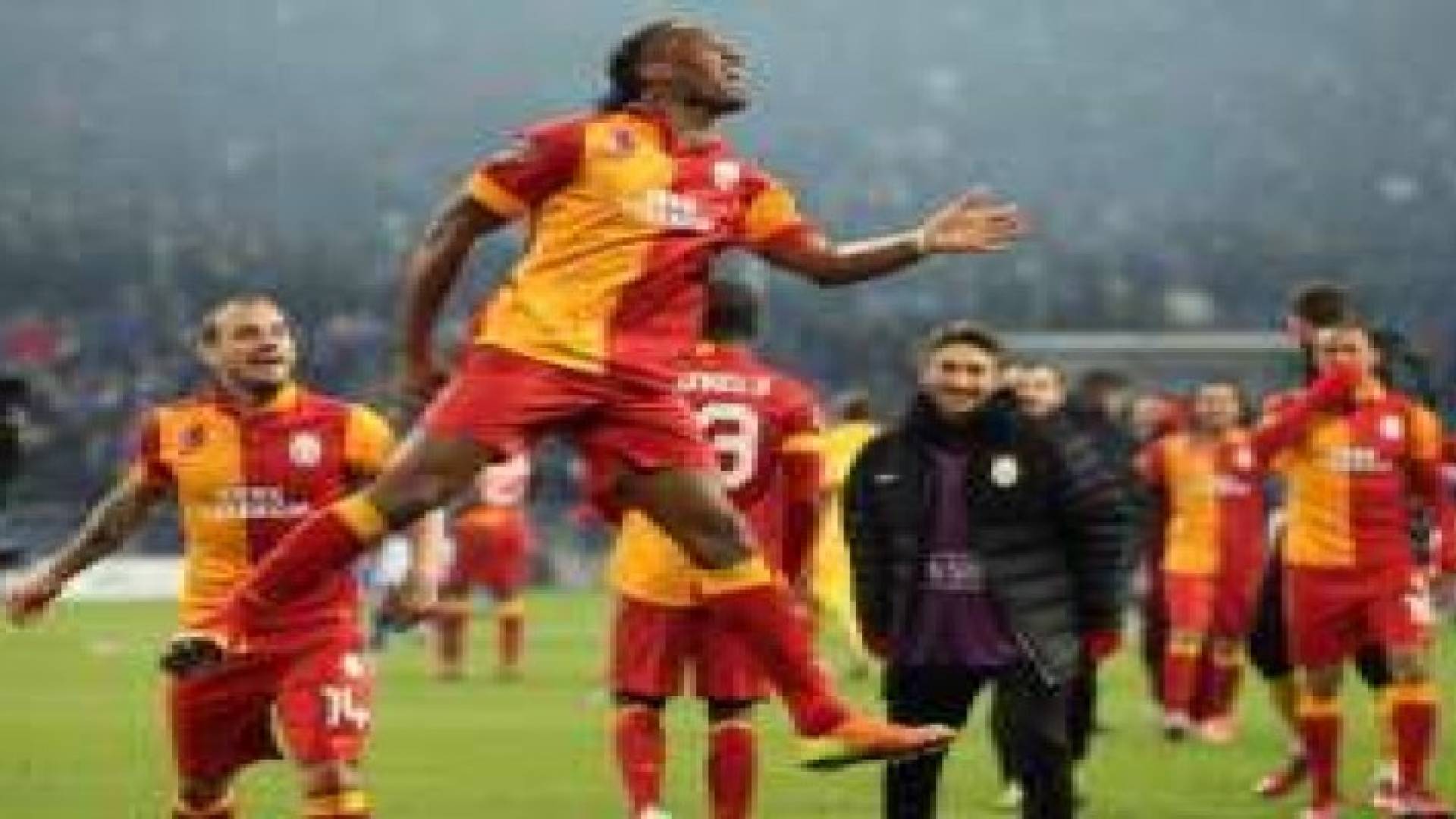 "غلاطة سراي" يواصل ملاحقته لـ"بشيكطاش" في الدوري التركي