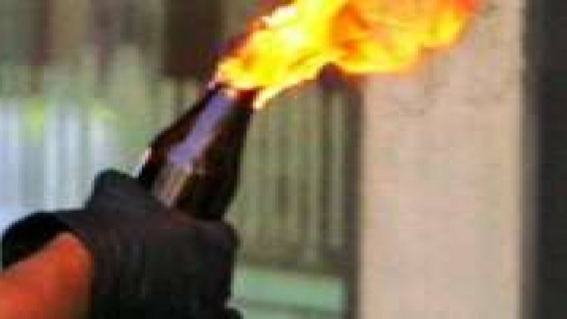 القاء زجاجة حارقة على حافلة مستوطنين جنوب نابلس