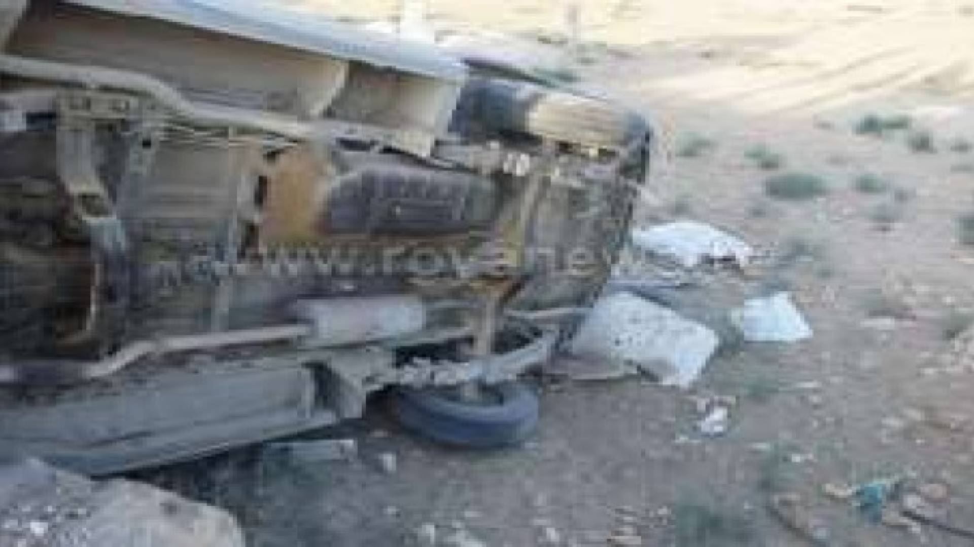3 اصابة اثر حادث تدهور على الطريق الصحراوي .. صور