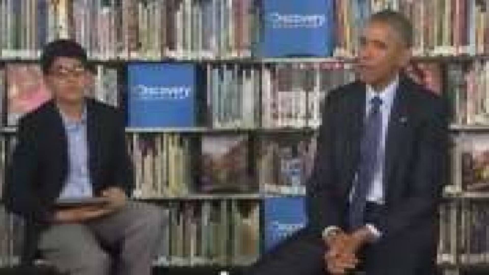 طفل في الصف السادس يقاطع باراك أوباما .. فيديو