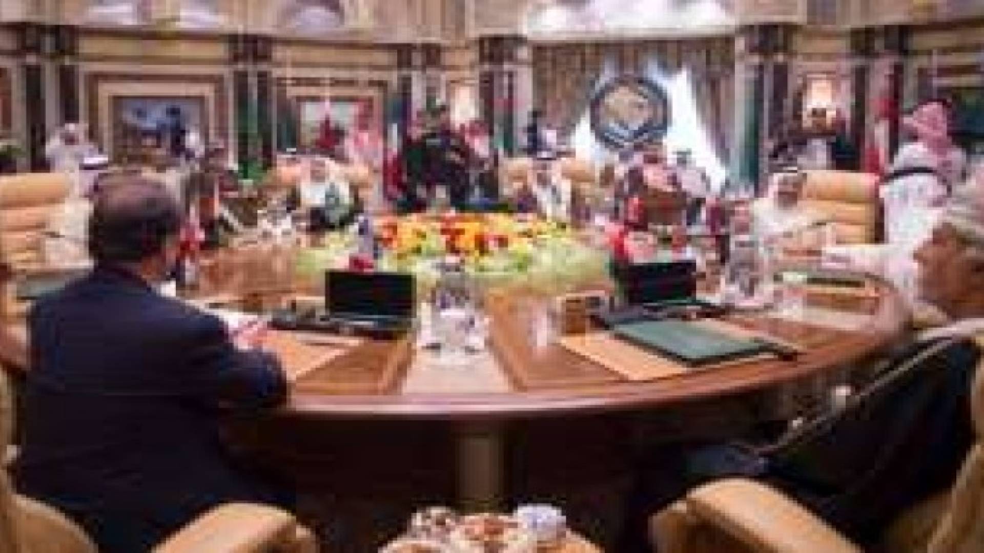 بيان القمة الخليجية: تأسيس علاقة طبيعية مع إيران