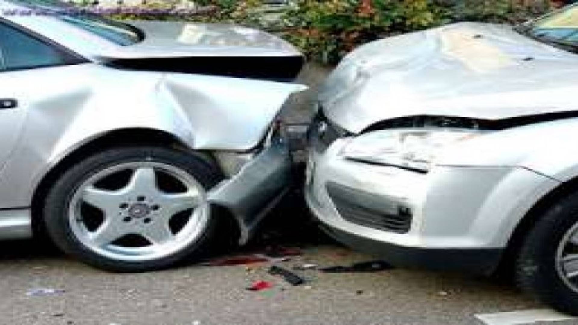 إصابة (4) أشخاص اثر حادث تصادم في محافظة اربد