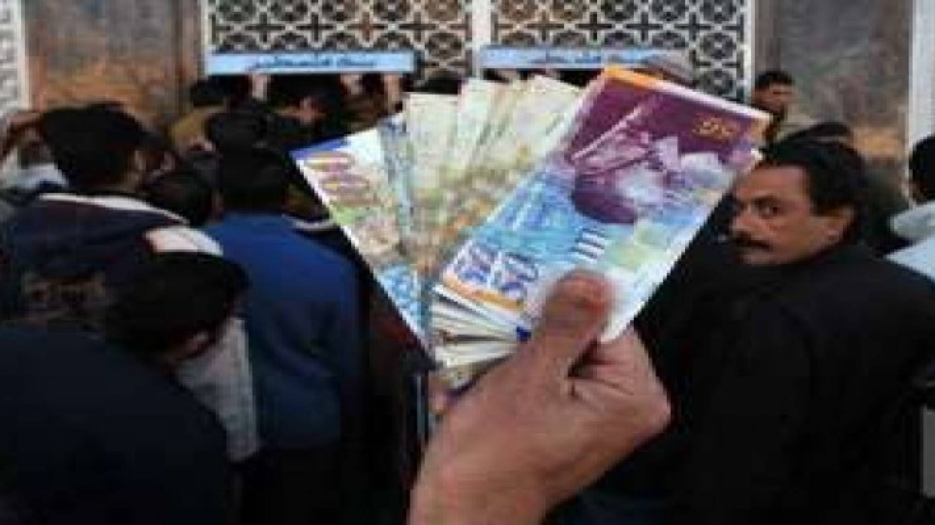 رئيس الوزراء الفلسطيني ينفي وقف الاتحاد الأوروبي تمويل رواتب موظفي غزة