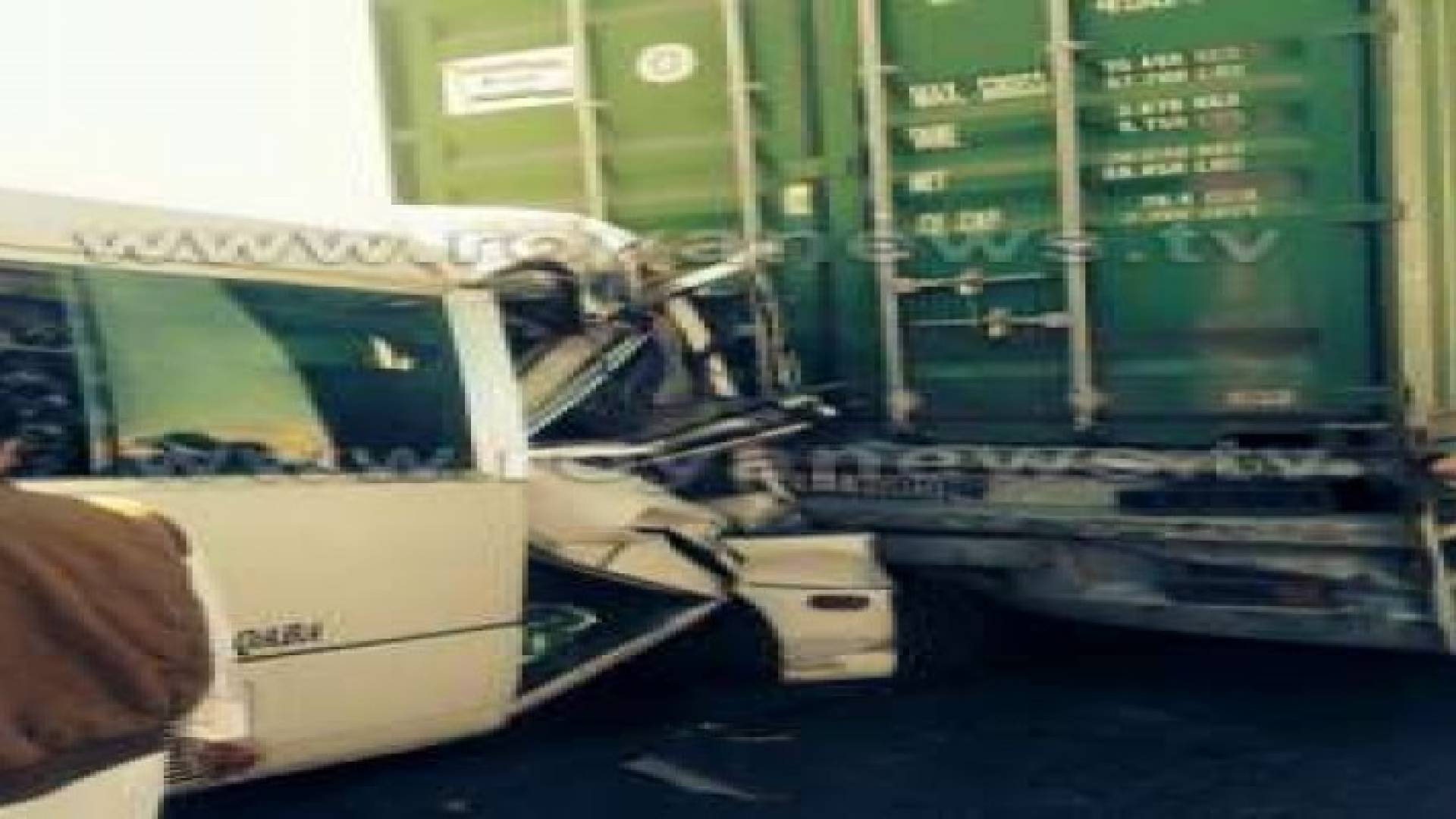 إصابة (17) شخصا اثر حادث تصادم في العقبة