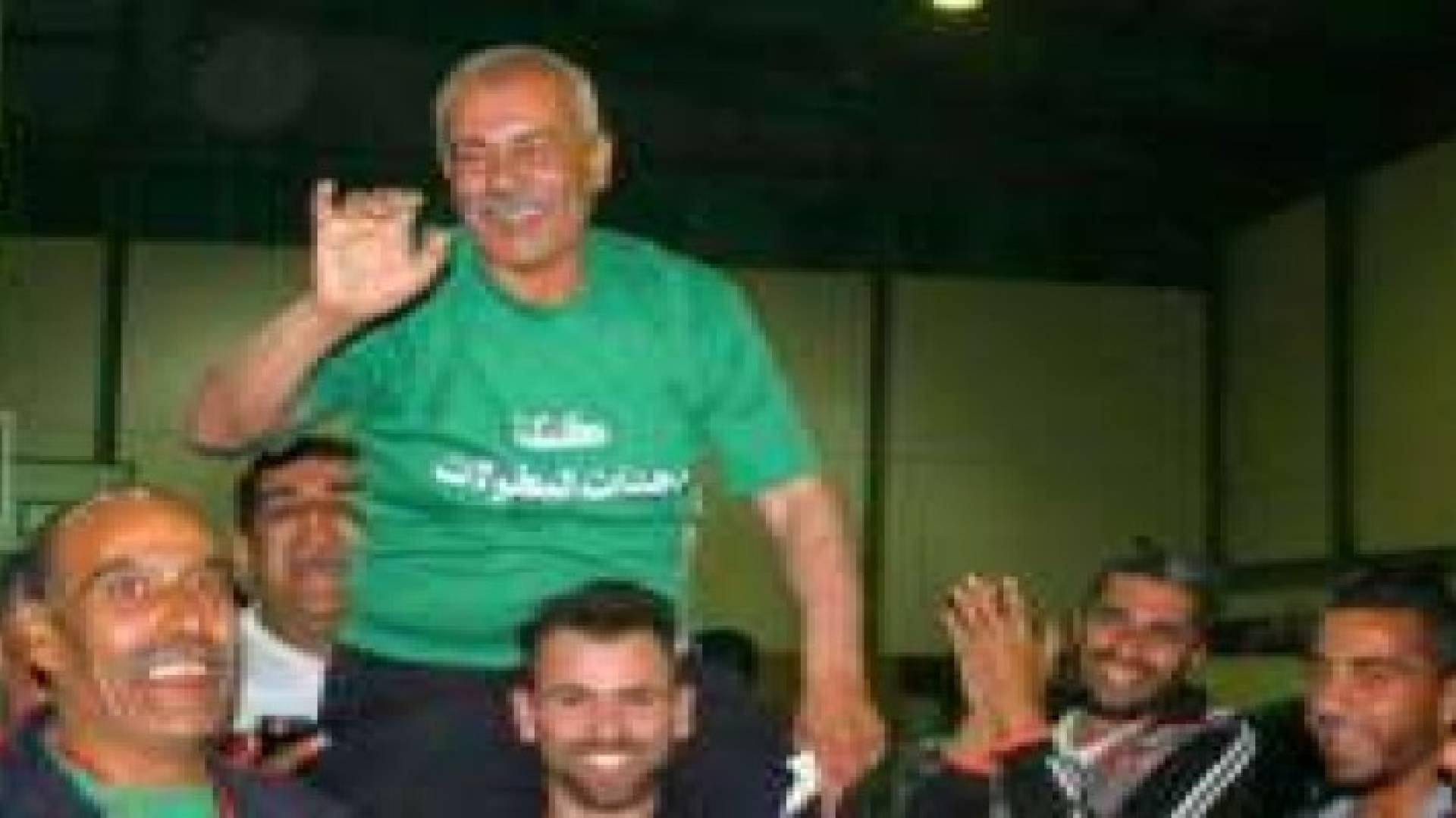 طارق خوري يحتفظ برئاسة الوحدات لدورة جديدة