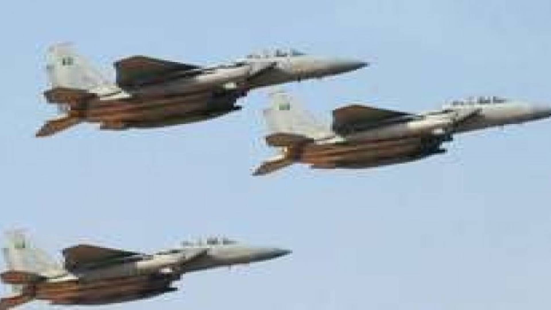 التحالف يشن أعنف غاراته على مقار حوثية في صعدة شمالي اليمن