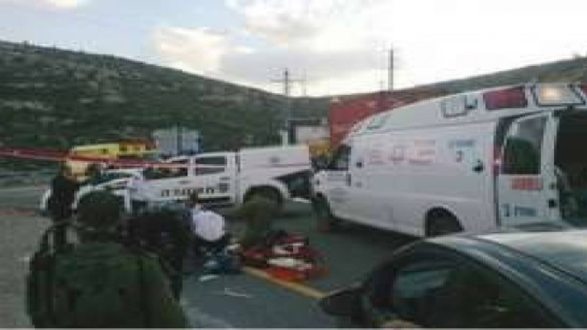 إصابة شرطي إسرائيلي دهسته سيارة فلسطينية جنوبي الضفة