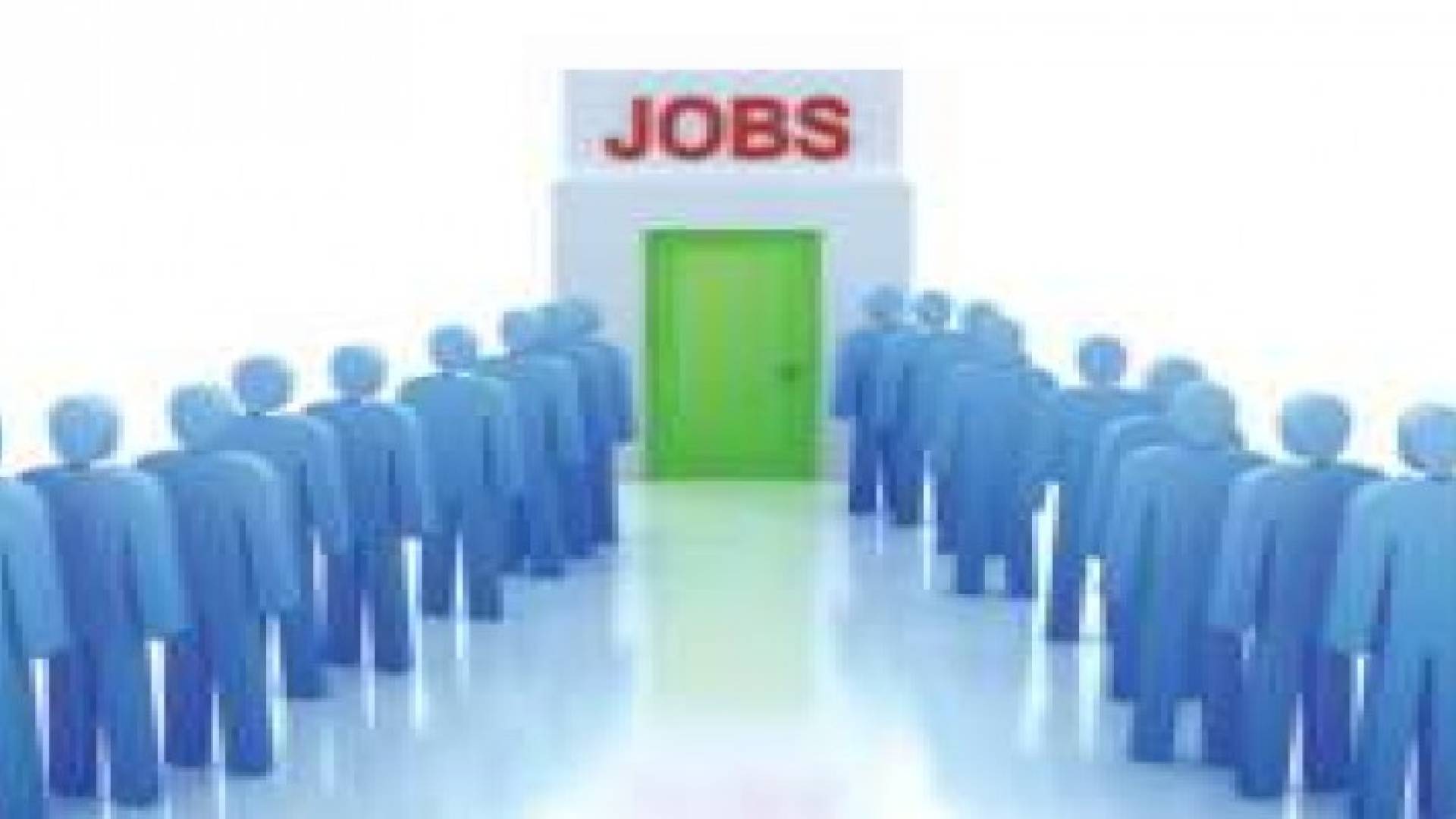 صرف تصاريح عمل بالجملة للوافدين دون التحقق من المرفقات