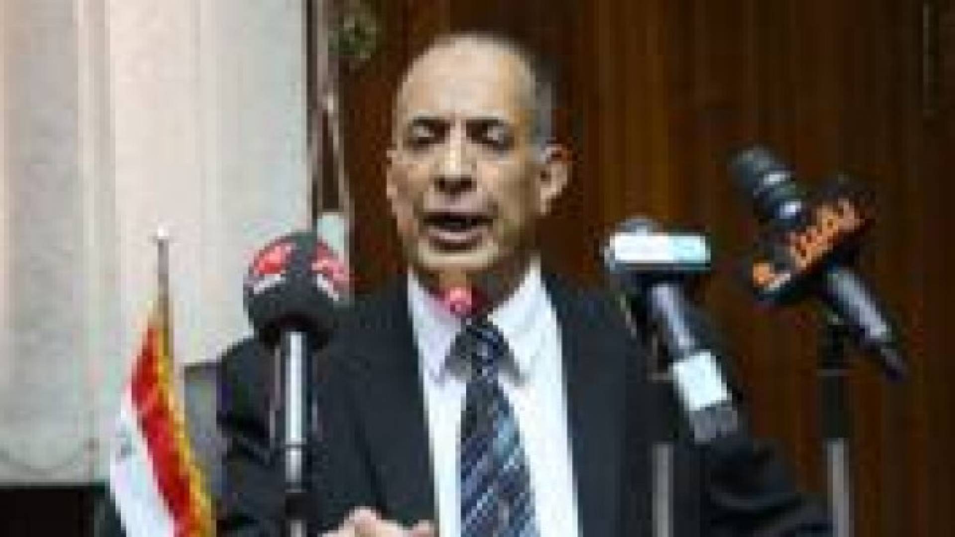 "ابن عامل النظافة" يطيح بوزير العدل المصري من منصبه